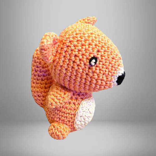 PETIT ECUREUIL EN COTON