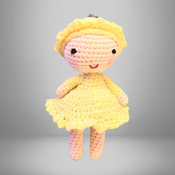 PETITE POUPEE FLEUR JAUNE   NOUVEAU