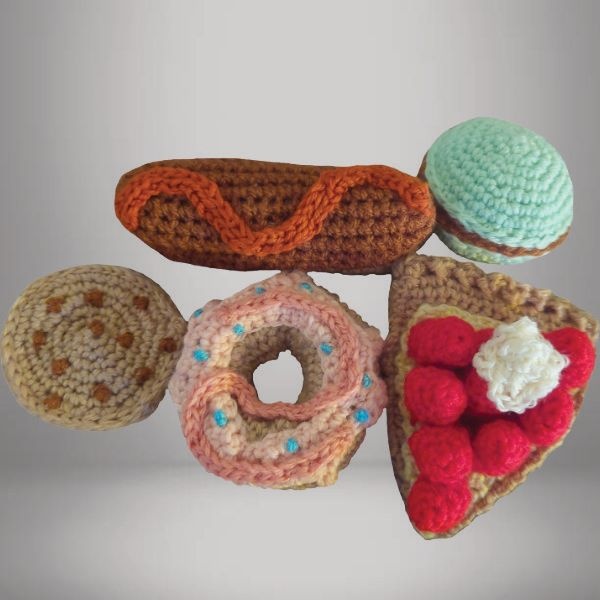 ENSEMBLE DE PATISSERIES EN LAINE