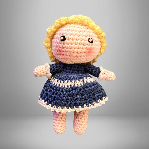 PETITE POUPEE FLEUR BLEUE   NOUVEAU